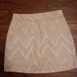 Banana Republic white and brown chevron skirt